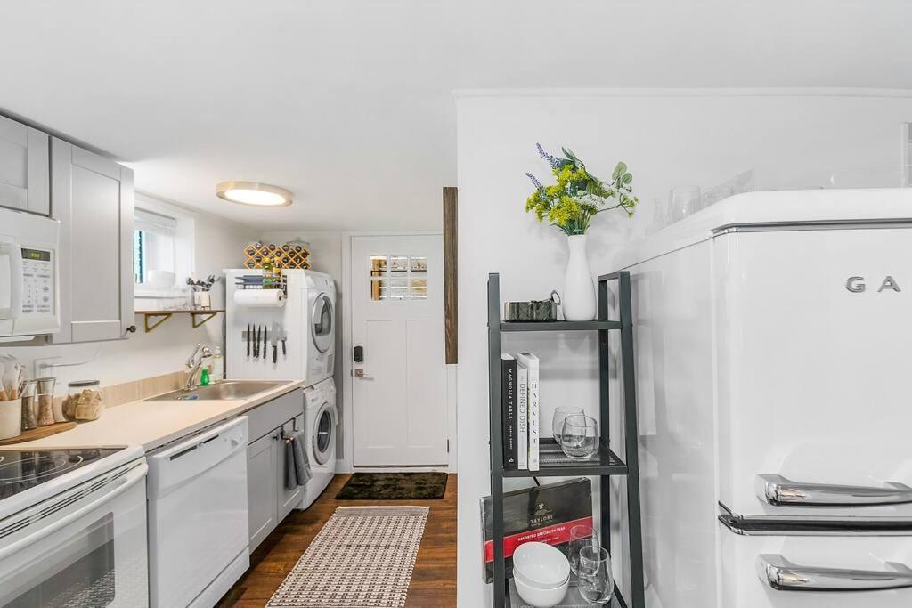 Lilac In Law, Picturesque Lower Unit Seattle Dış mekan fotoğraf