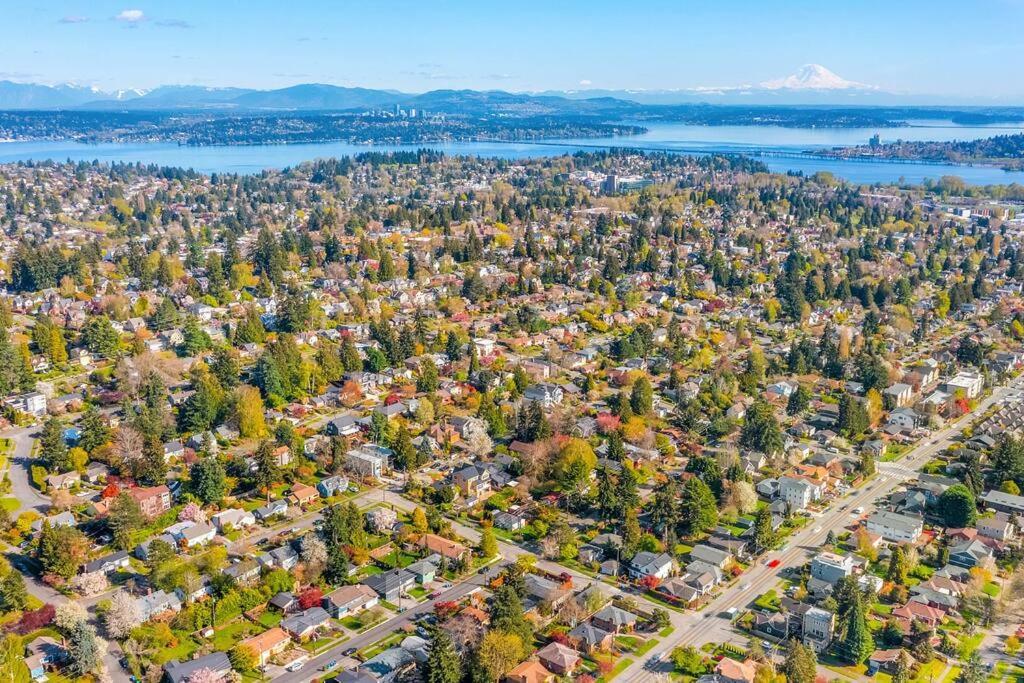 Lilac In Law, Picturesque Lower Unit Seattle Dış mekan fotoğraf