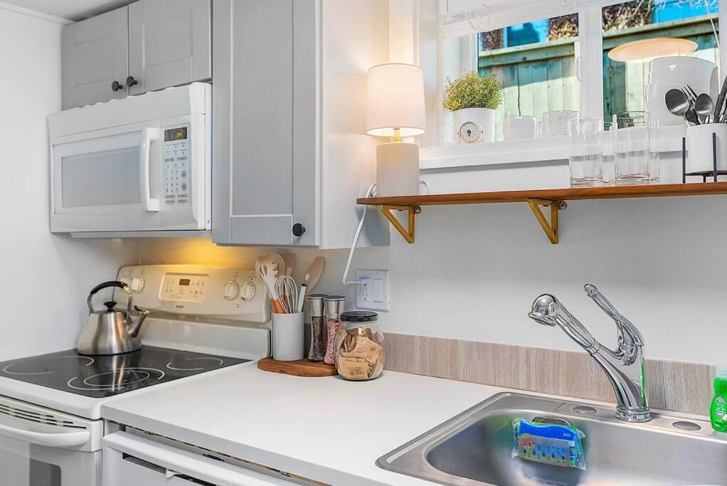 Lilac In Law, Picturesque Lower Unit Seattle Dış mekan fotoğraf